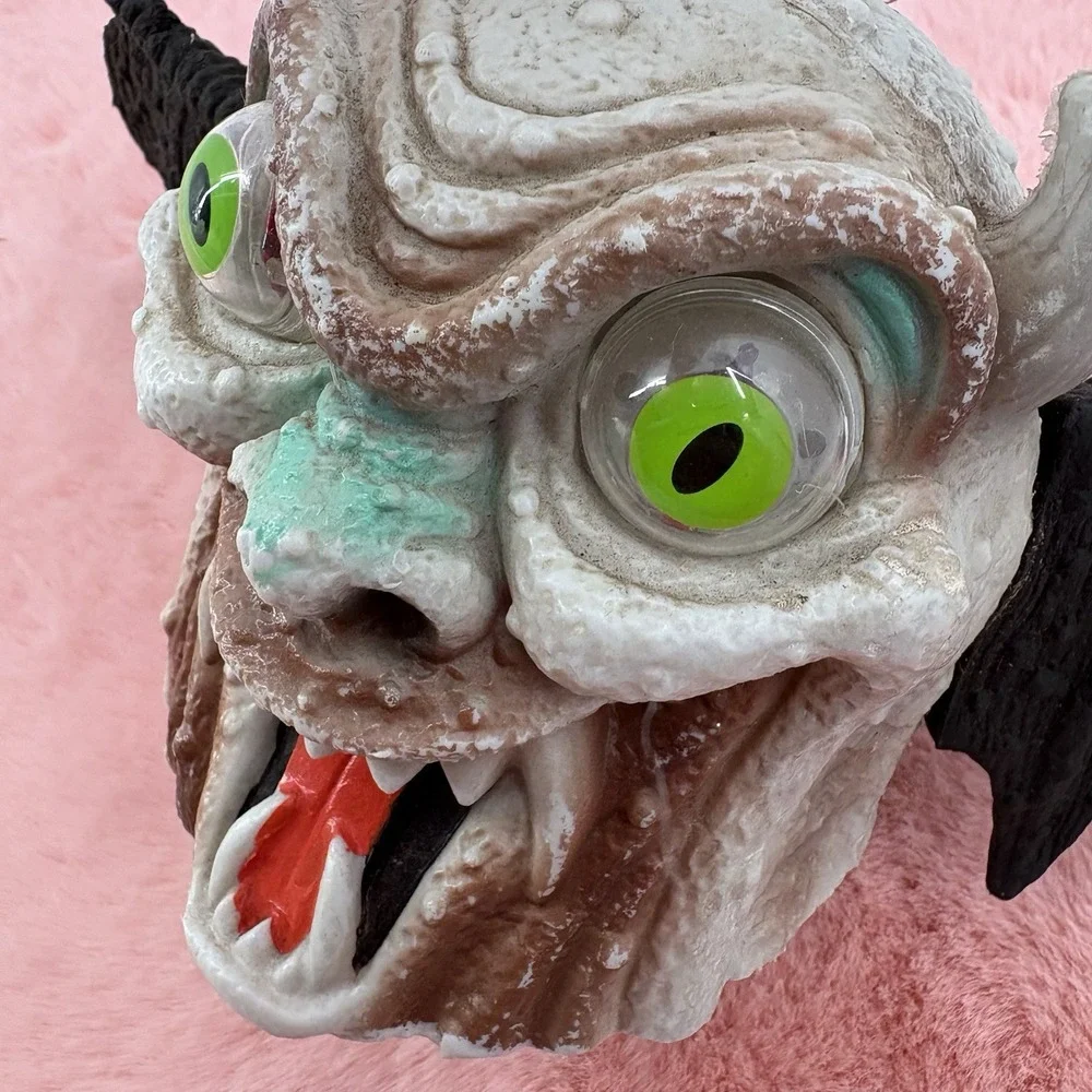Vtg Paper Magic Group Hanging Head With‎ Bat Wings Sound Batteries